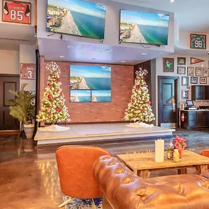 Spectacular Sunsets 5 Star Across From Beach Sleep 6 Private Shuttle , Destin United States