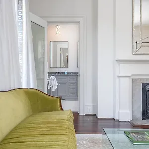 Luxury Overlooking Taylor Square - House On Taylor Square , Savannah United States