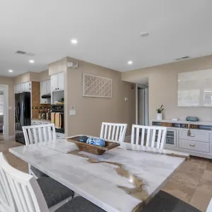 Tranquil Paradise 4br - 2 Miles To Bucs Stadium , Tampa United States